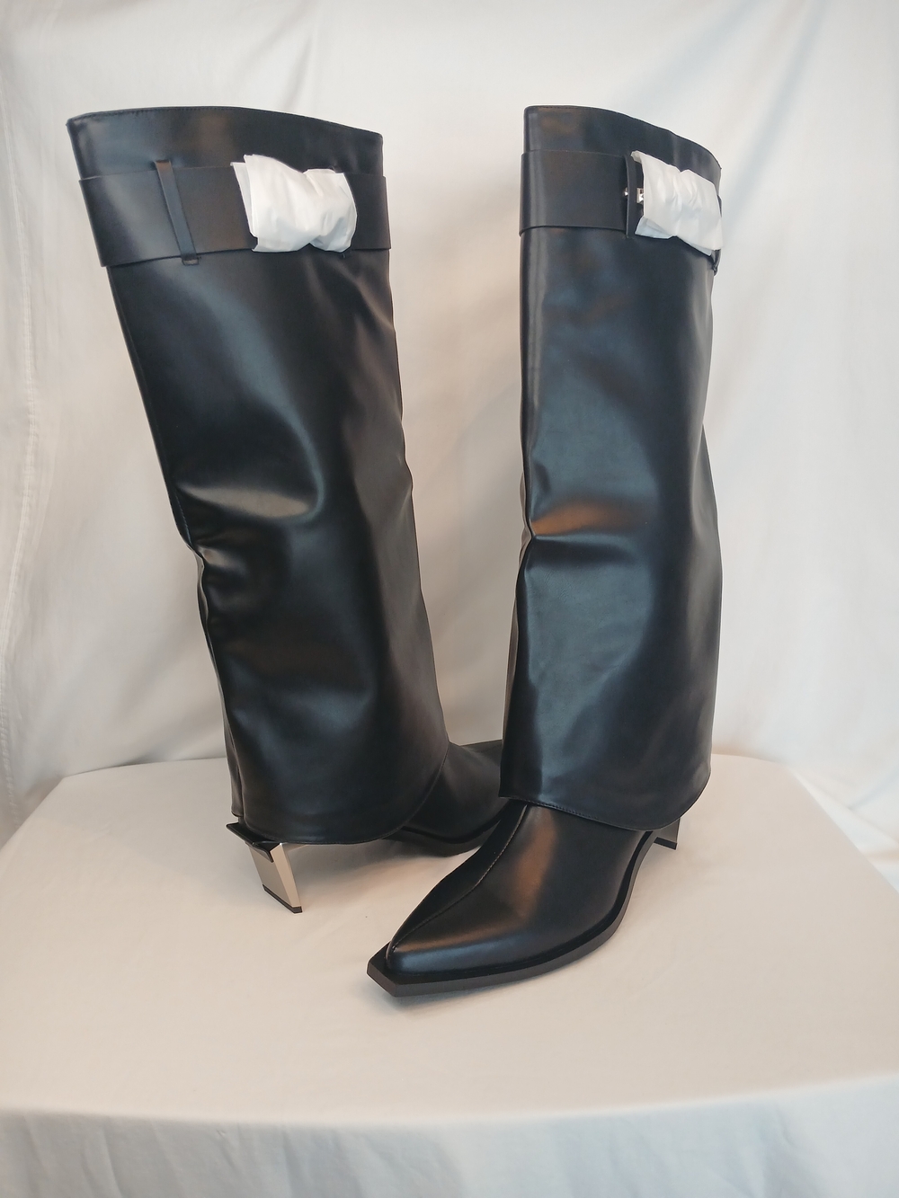 Tall Black Faux Leather Pointed Toe Chrome Low Heeled Knee Boots 10 New!